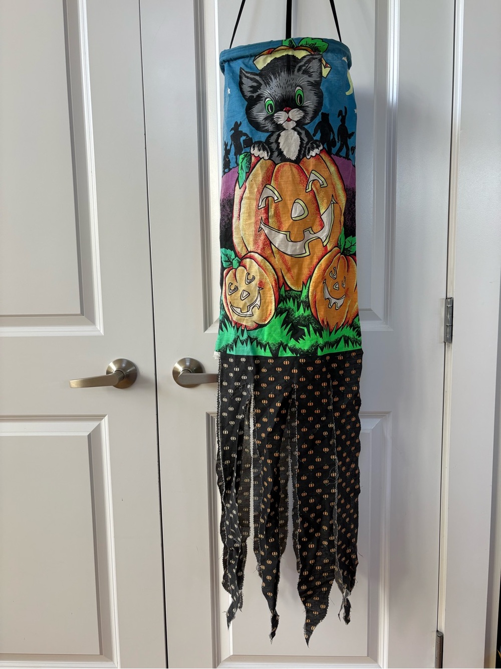 Vintage Halloween Windsock Decor with Cat, Jack o Lantern and Trick or Treaters